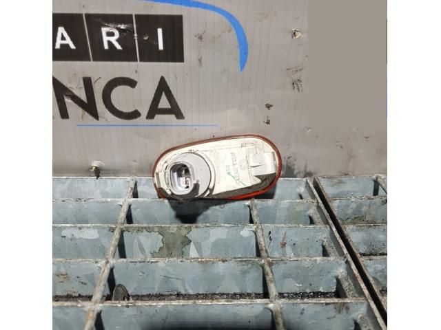 bontott MITSUBISHI L 200 Bal első Sárvédő Irányjelző