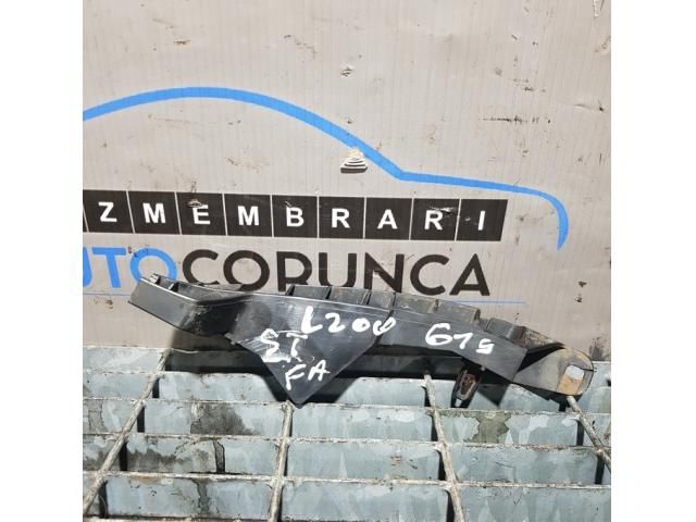 bontott MITSUBISHI L 200 Bal Fényszóró Tartó