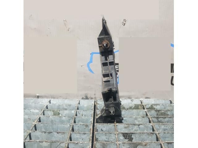 bontott MITSUBISHI L 200 Bal Fényszóró Tartó