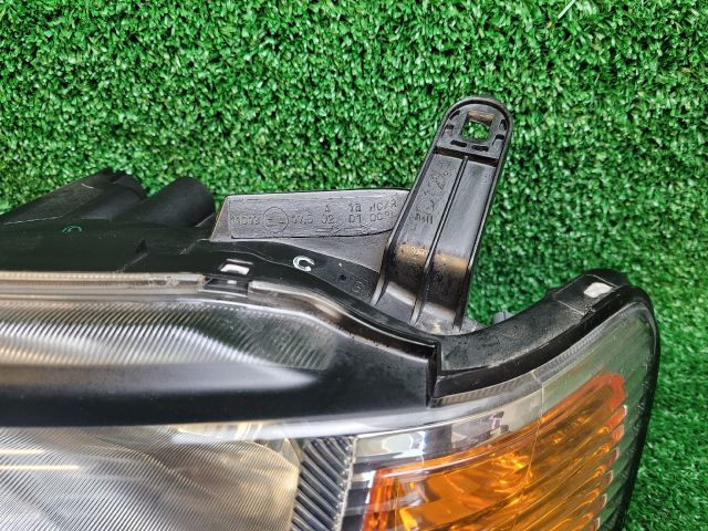 bontott MITSUBISHI L 200 Bal Fényszóró