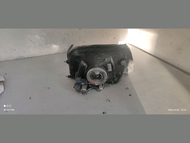 bontott MITSUBISHI L 200 Bal Fényszóró