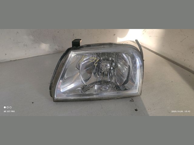 bontott MITSUBISHI L 200 Bal Fényszóró