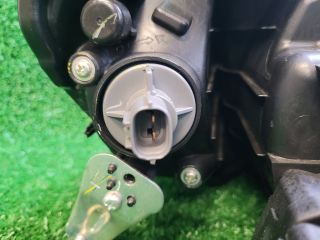 bontott MITSUBISHI L 200 Bal Fényszóró