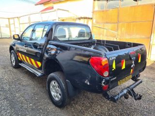 bontott MITSUBISHI L 200 Bal hátsó Ajtó (Üres lemez)