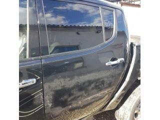 bontott MITSUBISHI L 200 Bal hátsó Ajtó (Üres lemez)