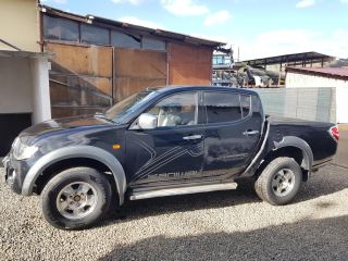 bontott MITSUBISHI L 200 Bal hátsó Ajtó (Üres lemez)