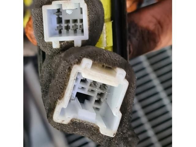 bontott MITSUBISHI L 200 Bal hátsó Ajtó (Üres lemez)