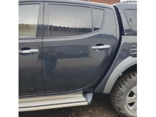 bontott MITSUBISHI L 200 Bal hátsó Ajtó (Üres lemez)