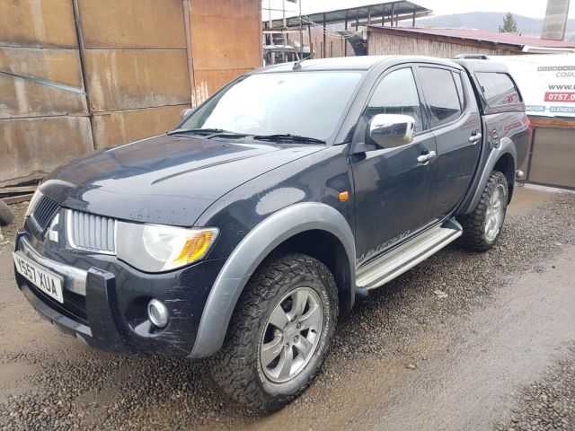 bontott MITSUBISHI L 200 Bal hátsó Ajtó (Üres lemez)