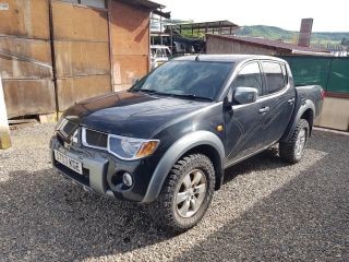 bontott MITSUBISHI L 200 Bal hátsó Ajtó (Üres lemez)