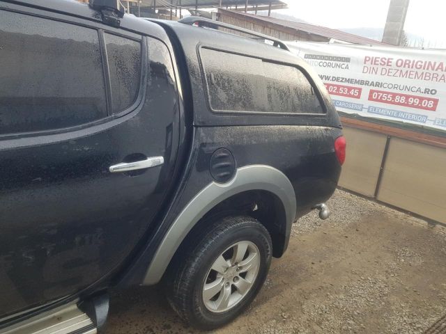 bontott MITSUBISHI L 200 Bal hátsó Ajtó (Üres lemez)