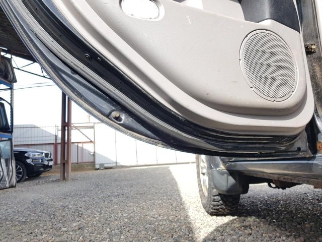 bontott MITSUBISHI L 200 Bal hátsó Ajtó (Üres lemez)