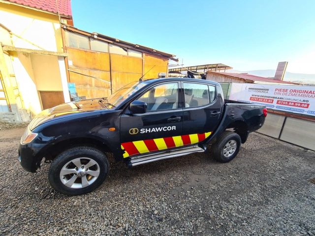 bontott MITSUBISHI L 200 Bal hátsó Ajtó (Üres lemez)