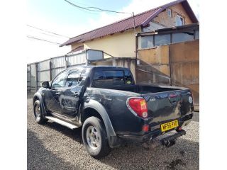 bontott MITSUBISHI L 200 Bal hátsó Ajtó (Üres lemez)
