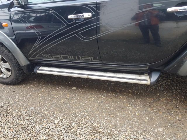 bontott MITSUBISHI L 200 Bal hátsó Ajtó (Üres lemez)