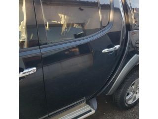 bontott MITSUBISHI L 200 Bal hátsó Ajtó (Üres lemez)