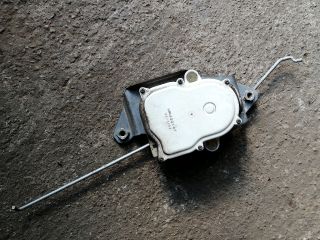 bontott MITSUBISHI L 200 Bal hátsó Ajtózár Motor