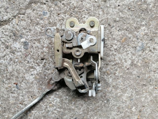 bontott MITSUBISHI L 200 Bal hátsó Ajtózár