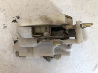 bontott MITSUBISHI L 200 Bal hátsó Ajtózár