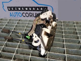 bontott MITSUBISHI L 200 Bal hátsó Ajtózár