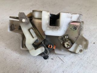 bontott MITSUBISHI L 200 Bal hátsó Ajtózár