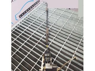 bontott MITSUBISHI L 200 Bal hátsó Ajtózár