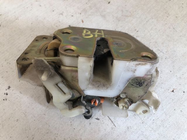 bontott MITSUBISHI L 200 Bal hátsó Ajtózár