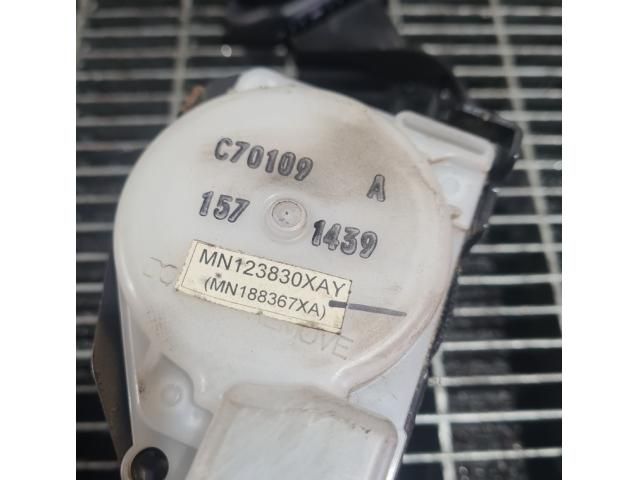 bontott MITSUBISHI L 200 Bal hátsó Biztonsági Öv