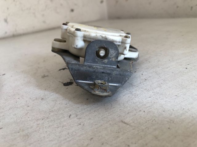 bontott MITSUBISHI L 200 Bal hátsó Központizár Motor