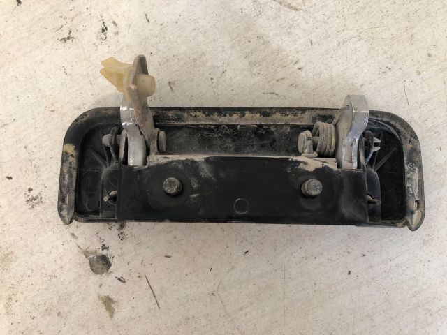 bontott MITSUBISHI L 200 Bal hátsó Külső Kilincs