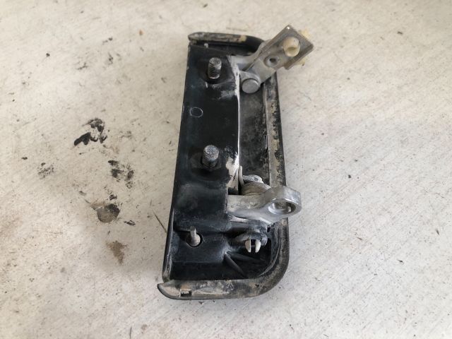 bontott MITSUBISHI L 200 Bal hátsó Külső Kilincs