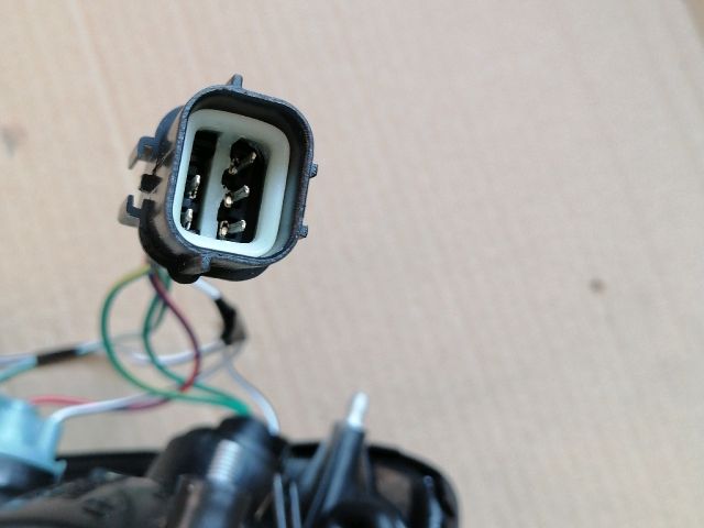 bontott MITSUBISHI L 200 Bal Hátsó Lámpa