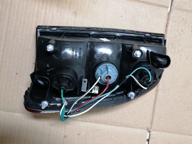 bontott MITSUBISHI L 200 Bal Hátsó Lámpa