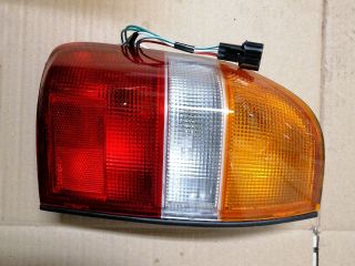 bontott MITSUBISHI L 200 Bal Hátsó Lámpa