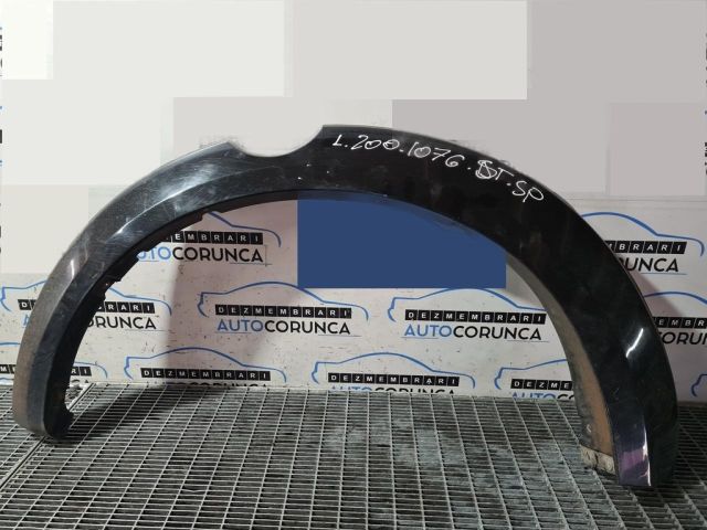 bontott MITSUBISHI L 200 Bal hátsó Sárvédő Díszléc