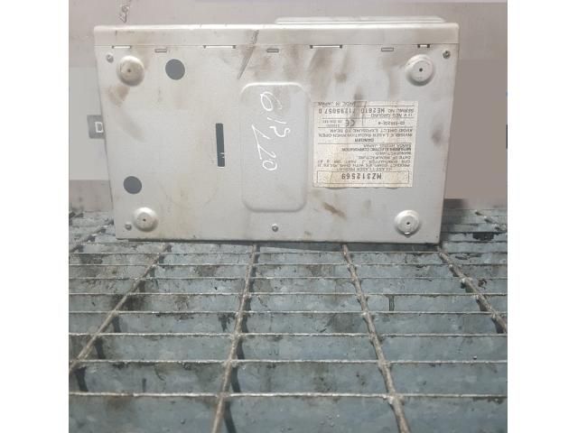 bontott MITSUBISHI L 200 CD / DVD Tár