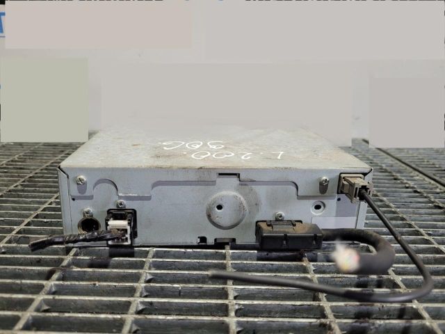 bontott MITSUBISHI L 200 CD / DVD Tár