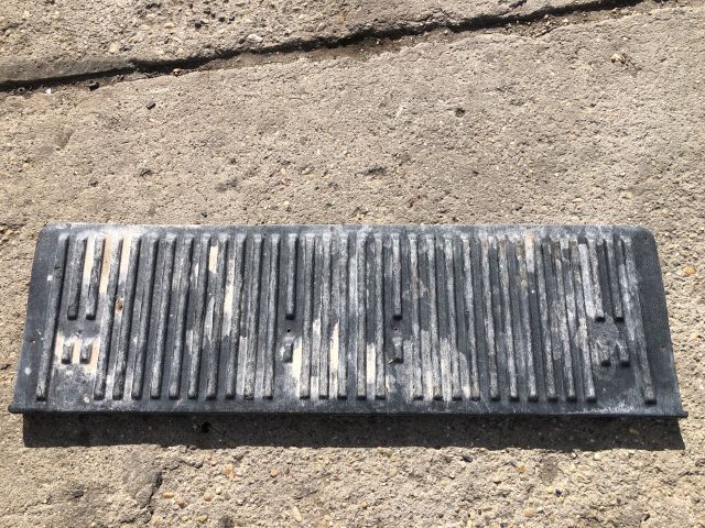 bontott MITSUBISHI L 200 Csomagtérajtó Kárpit