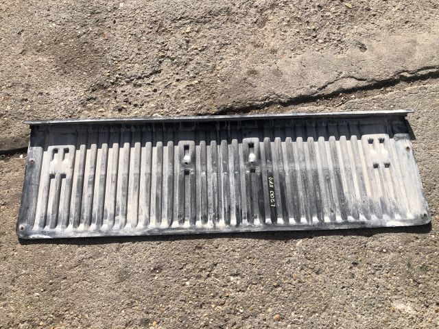 bontott MITSUBISHI L 200 Csomagtérajtó Kárpit