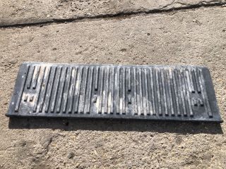 bontott MITSUBISHI L 200 Csomagtérajtó Kárpit