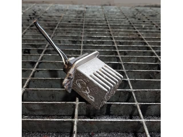 bontott MITSUBISHI L 200 Előtét Ellenállás Fűtőmotor