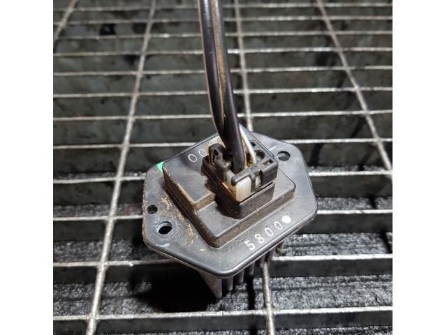 bontott MITSUBISHI L 200 Előtét Ellenállás Fűtőmotor