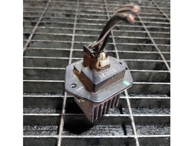 bontott MITSUBISHI L 200 Előtét Ellenállás Fűtőmotor