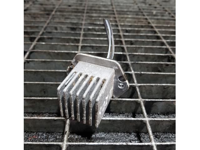 bontott MITSUBISHI L 200 Előtét Ellenállás Fűtőmotor