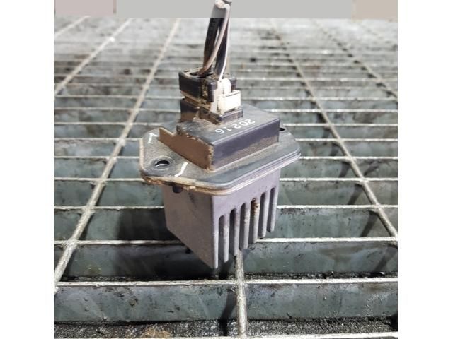 bontott MITSUBISHI L 200 Előtét Ellenállás Fűtőmotor