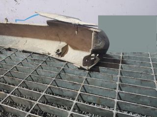 bontott MITSUBISHI L 200 Első Koptató