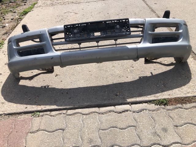 bontott MITSUBISHI L 200 Első Lökhárító (Részeivel)