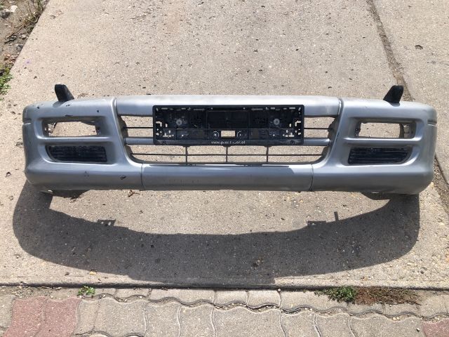 bontott MITSUBISHI L 200 Első Lökhárító (Részeivel)