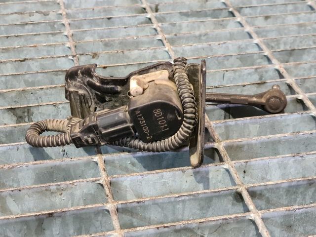 bontott MITSUBISHI L 200 Első Xenon Szintszabályzó Jeladó