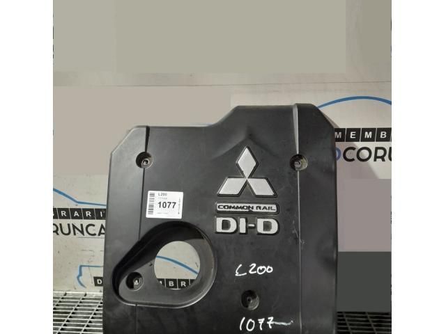 bontott MITSUBISHI L 200 Felső Hűtőburkolat